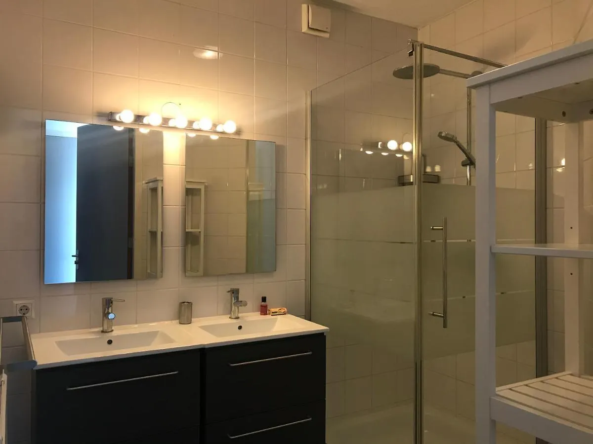 Holiday home The Boathouse With Boat Villa Aalsmeer